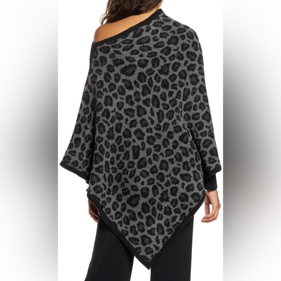 Barefoot Dreams CozyChic Leopard Poncho in multi graphite grey shawl wrap - Picture 4 of 14
